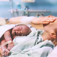 Jak naprawdę wygląda poród? Zaskakujące fakty i etapy porodu, które musisz znać